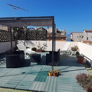 https://rosas-apartment-with-terrace.in-sardinia.net